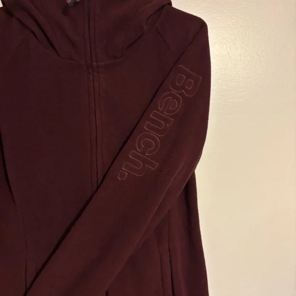 Bench Maroon Fleece Zip Up Medium - Picture 2 of 4